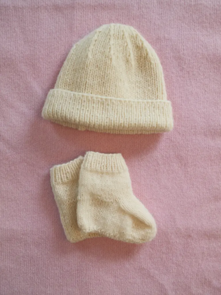 Bonnet et Chaussons de naissance 100% Cachemire  